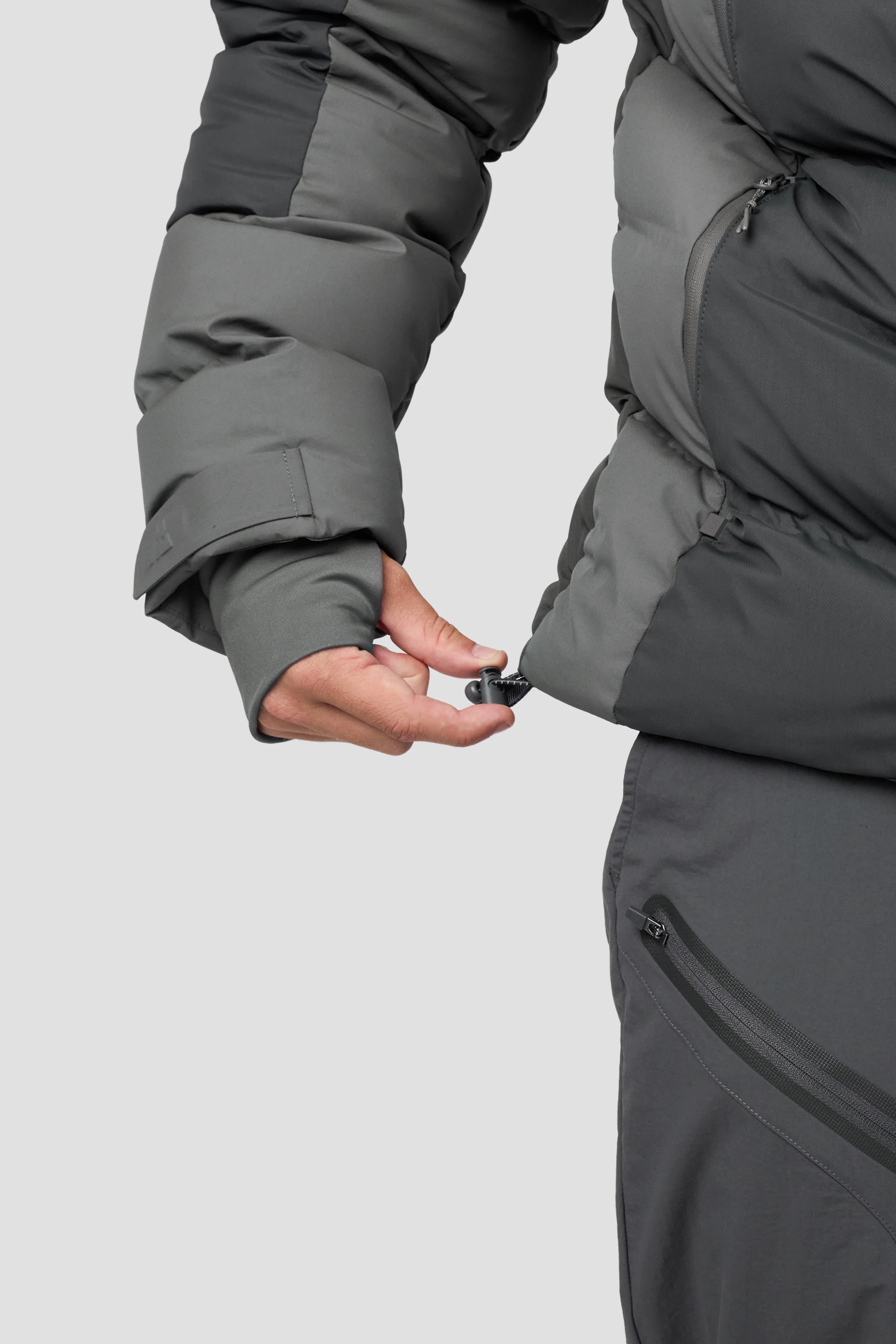 Arcs 2.0 Down Jacket - Asphalt/Cement Grey - Image 5