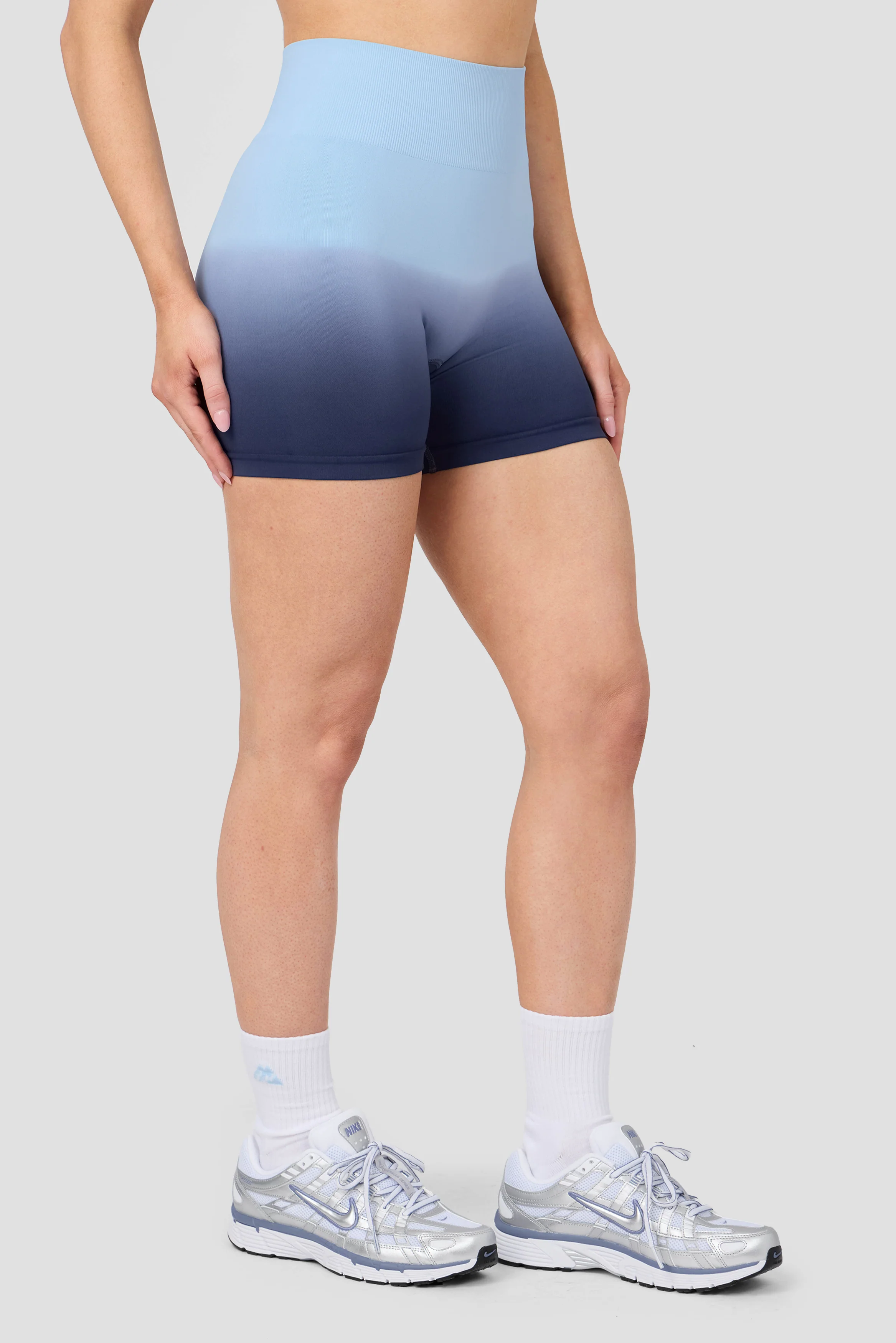 Arise Seamless Short - Greyed Indigo/Blissful Blue - Image 2
