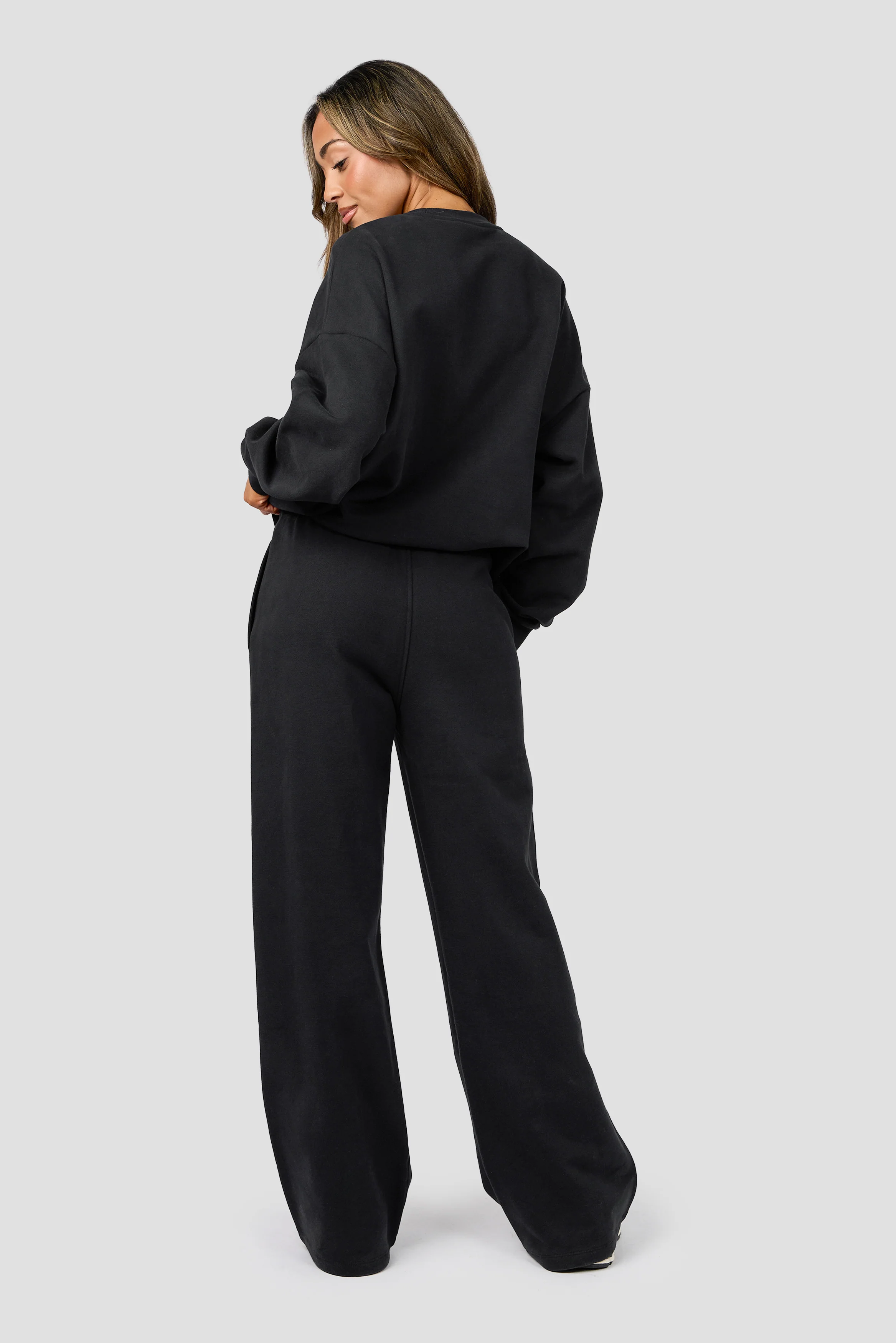 Form Wide Leg Jogger - Black - Image 4