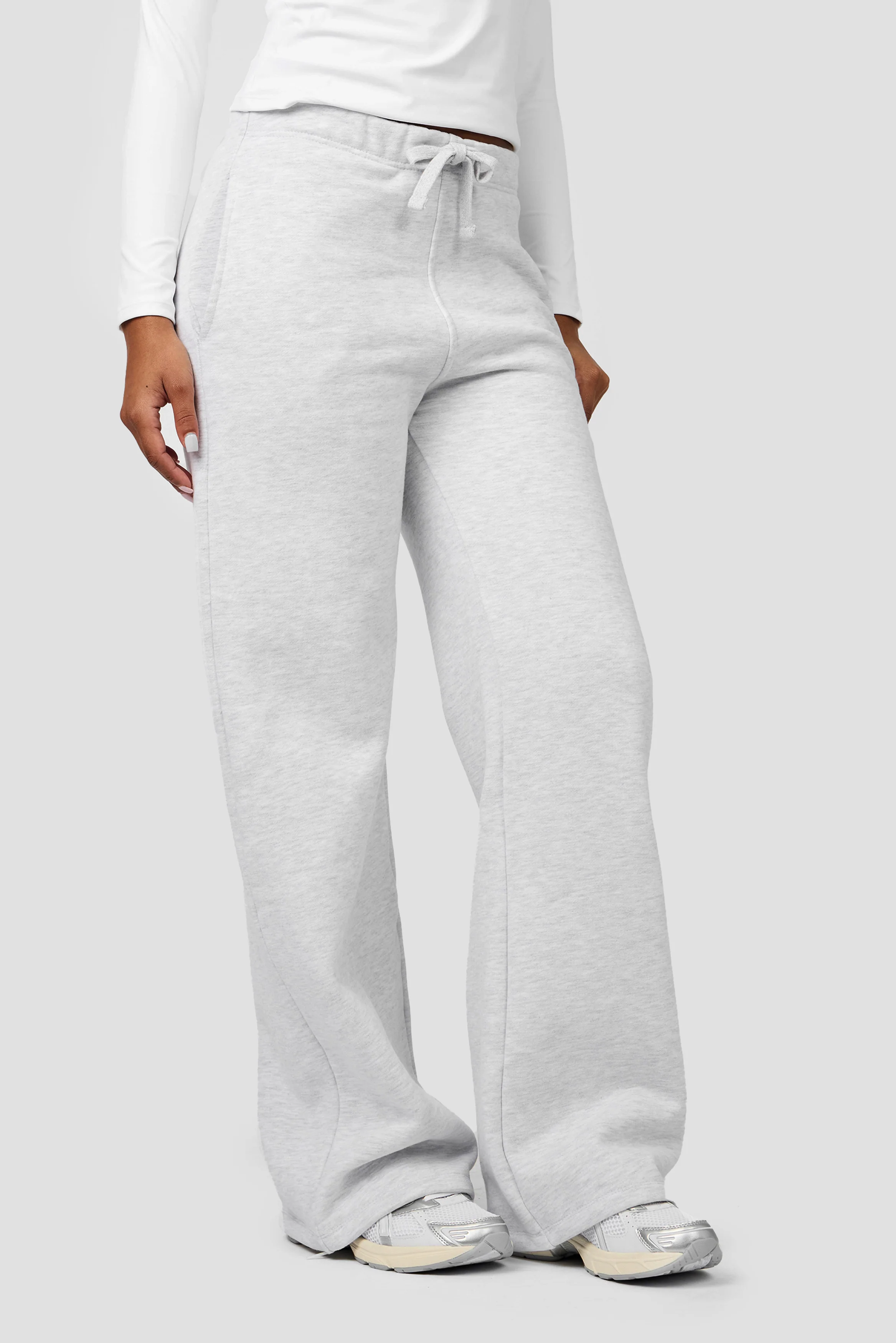 Form Fleece Wide Leg Jogger - Platinum Grey Marl - Image 4