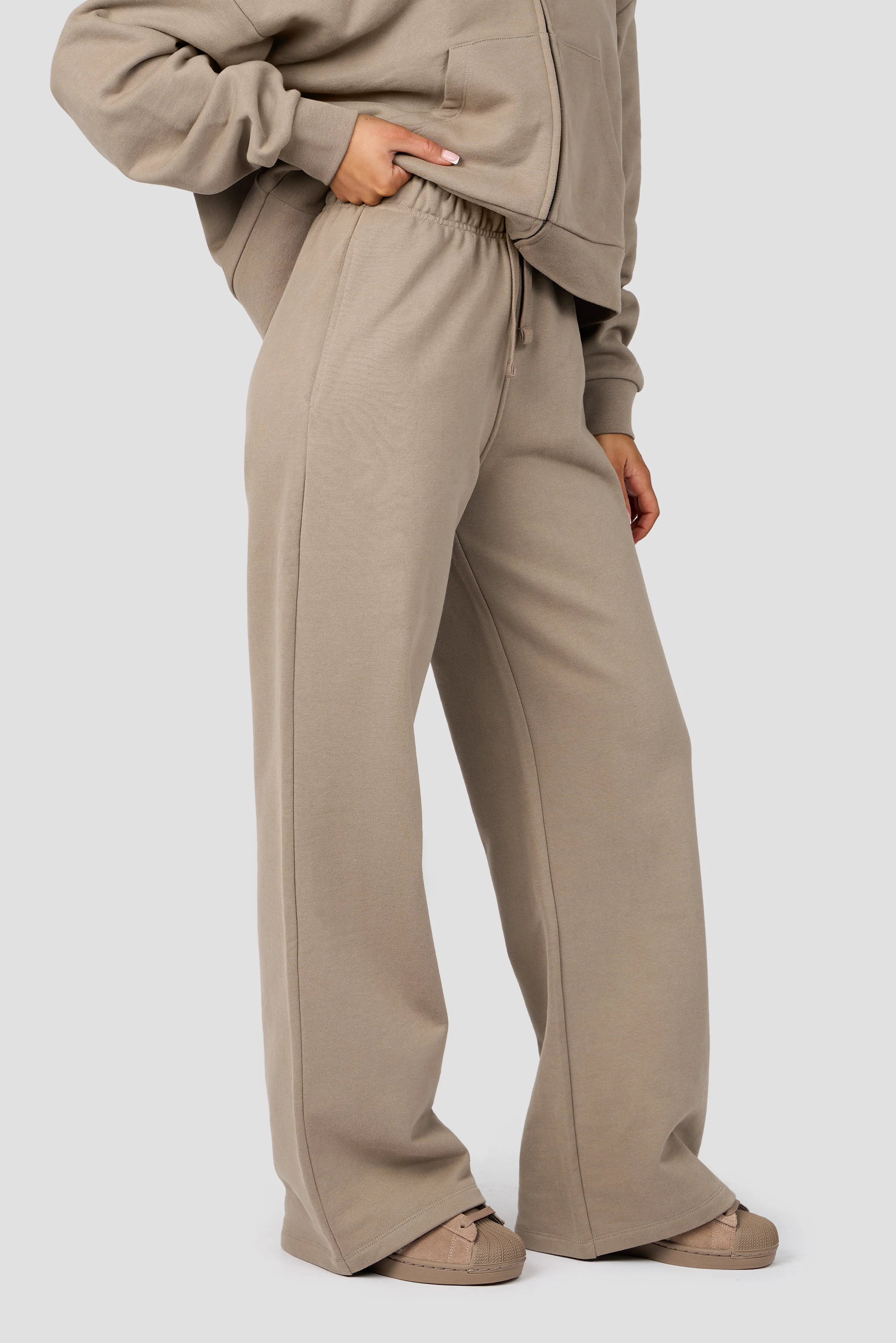 Form Wide Leg Jogger - Praline - Image 2