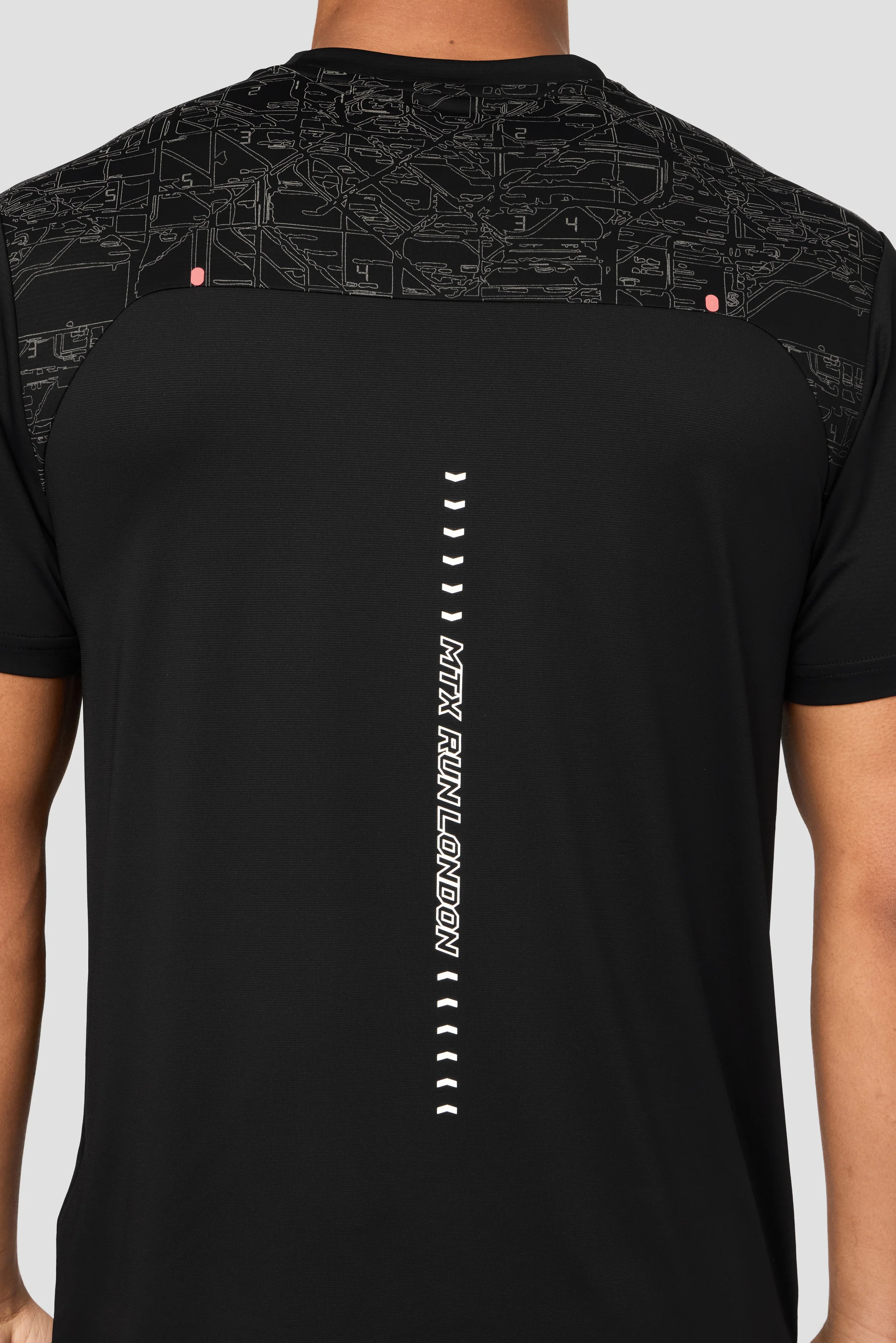 MTX Run City London T-Shirt - Black - Image 5