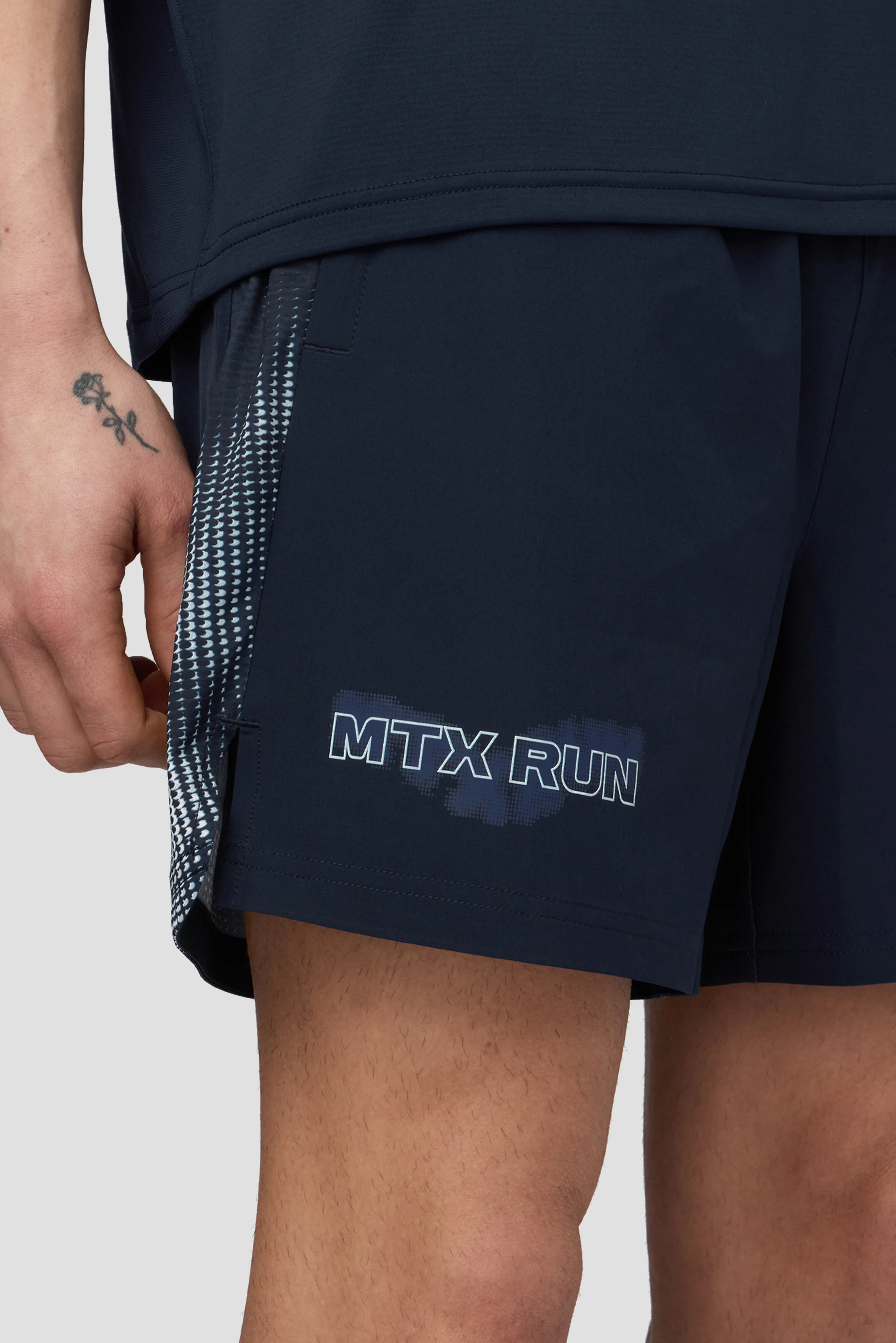 MTX Run Disperse Short - Midnight Blue - Image 6