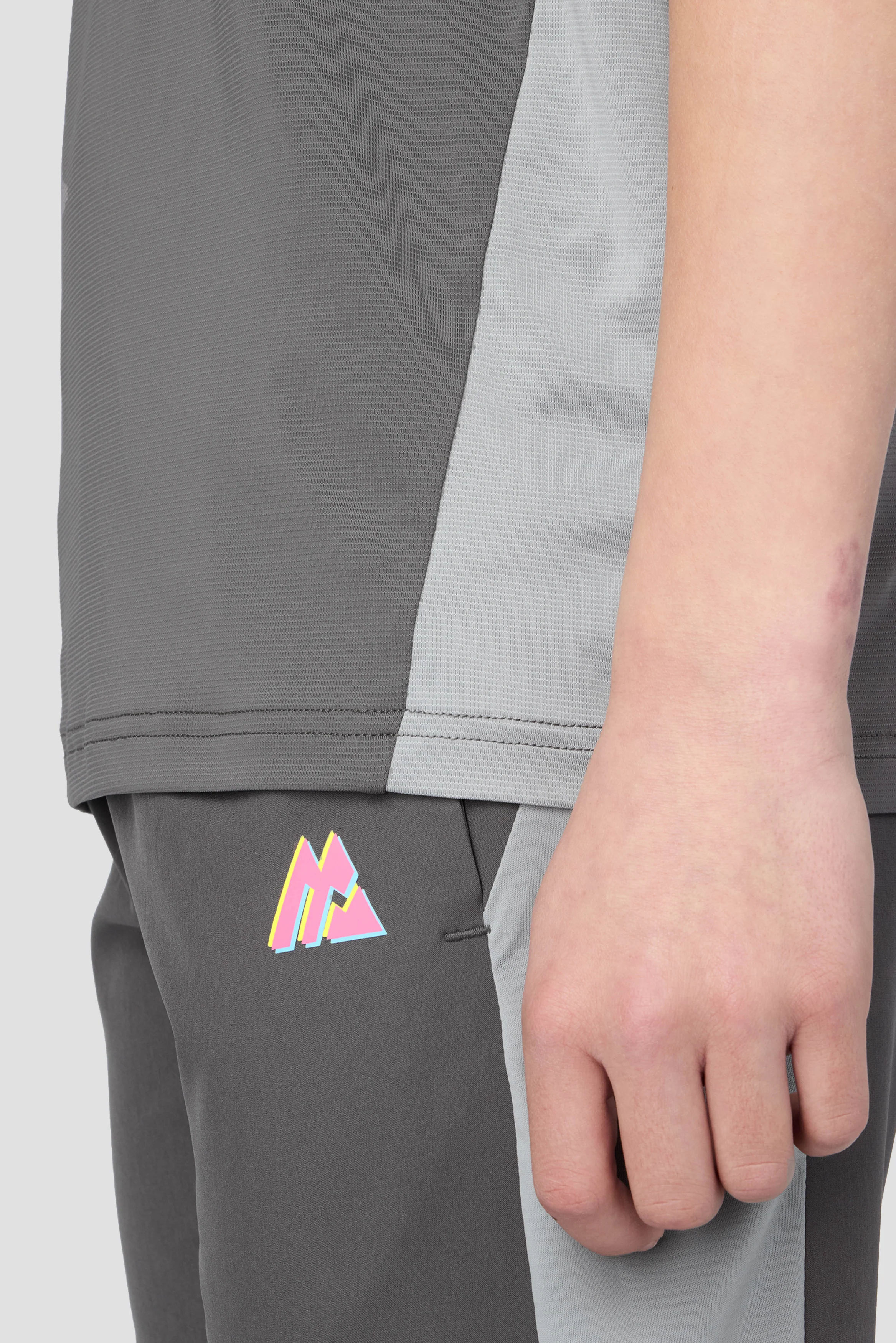 Boys MTX Run Turbo Pant - Cement Grey/Platinum Grey - Image 5