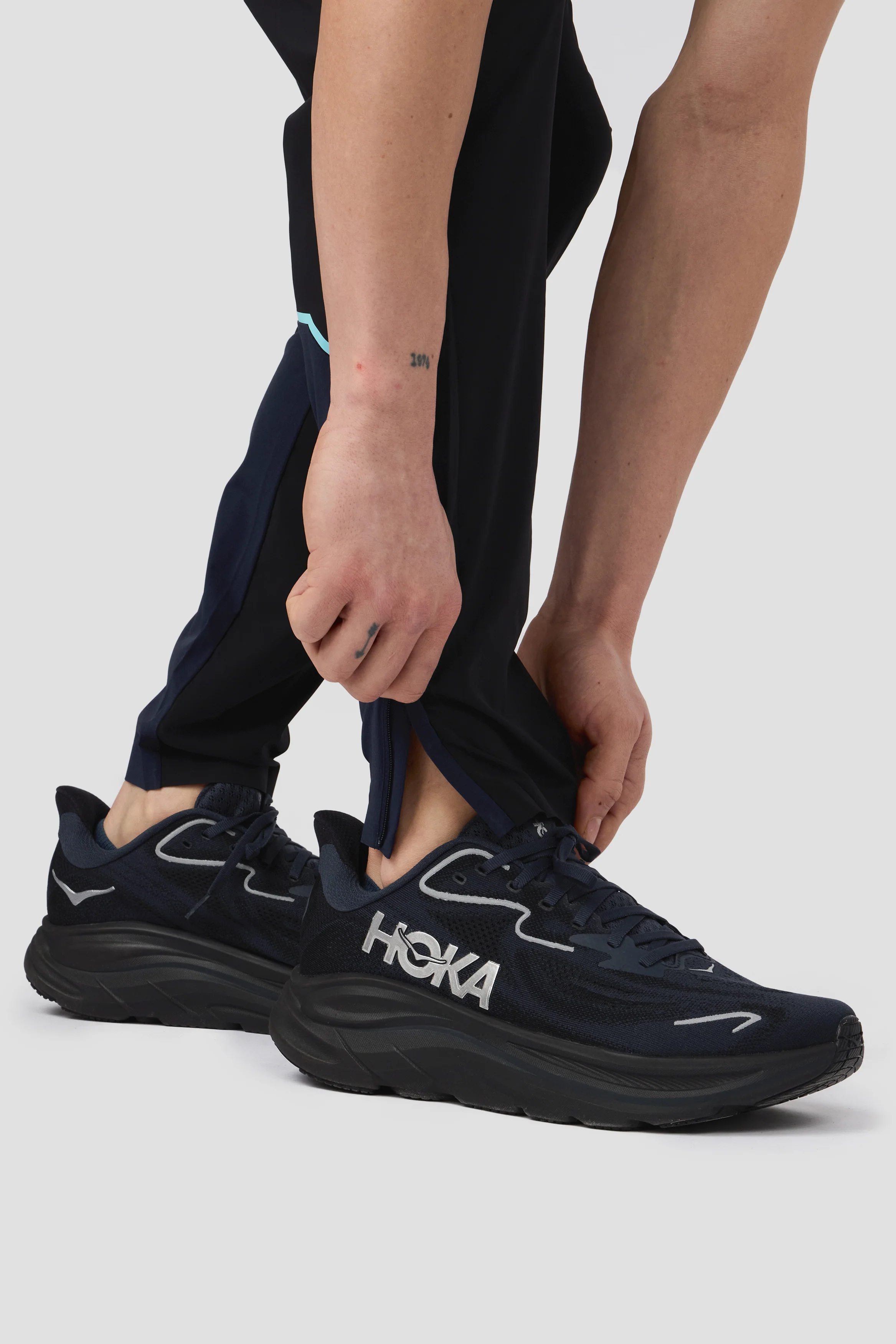MTX Trail Traction Pant - Black/Midnight Blue - Image 6