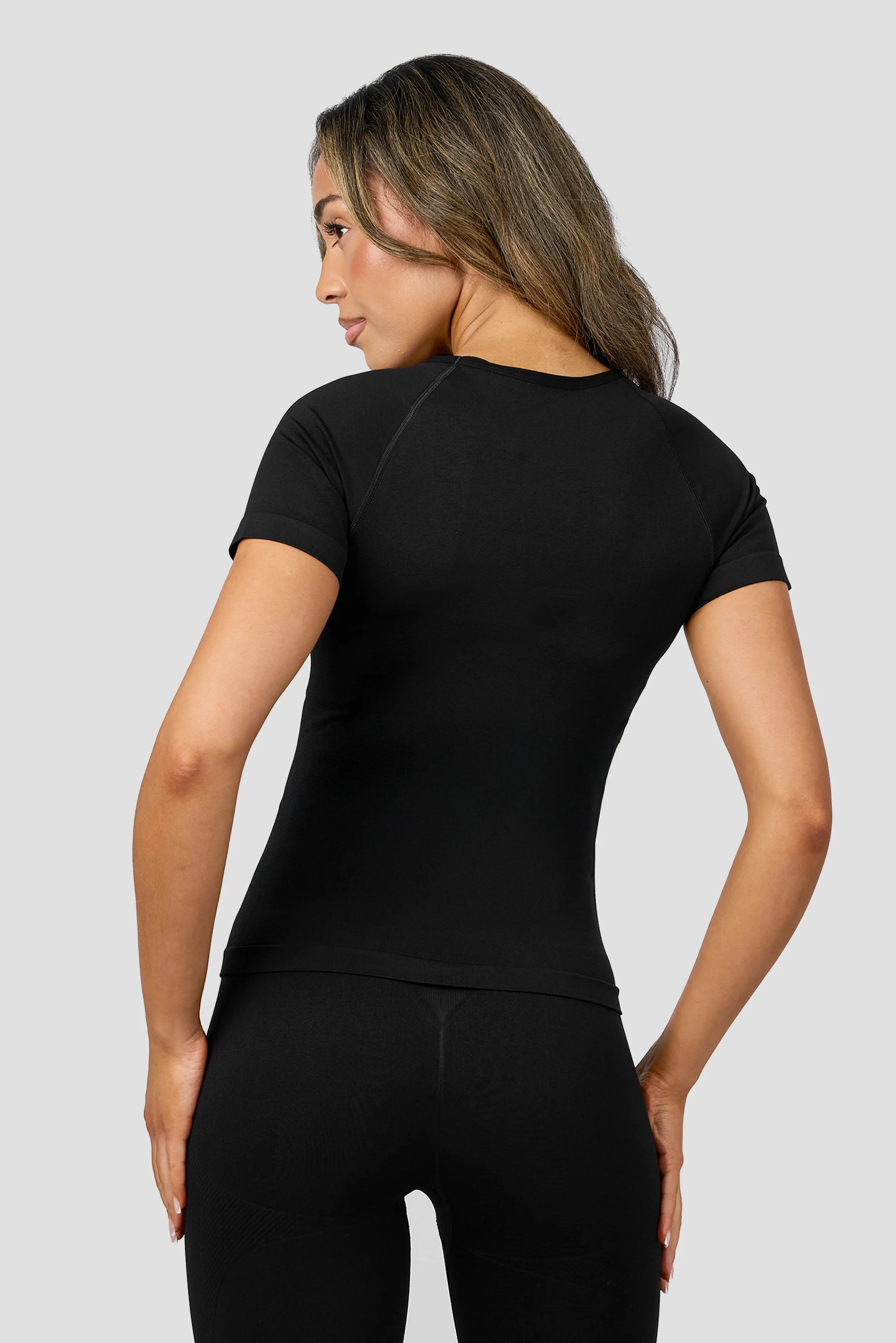 Muse Seamless T-Shirt - Black - Image 2