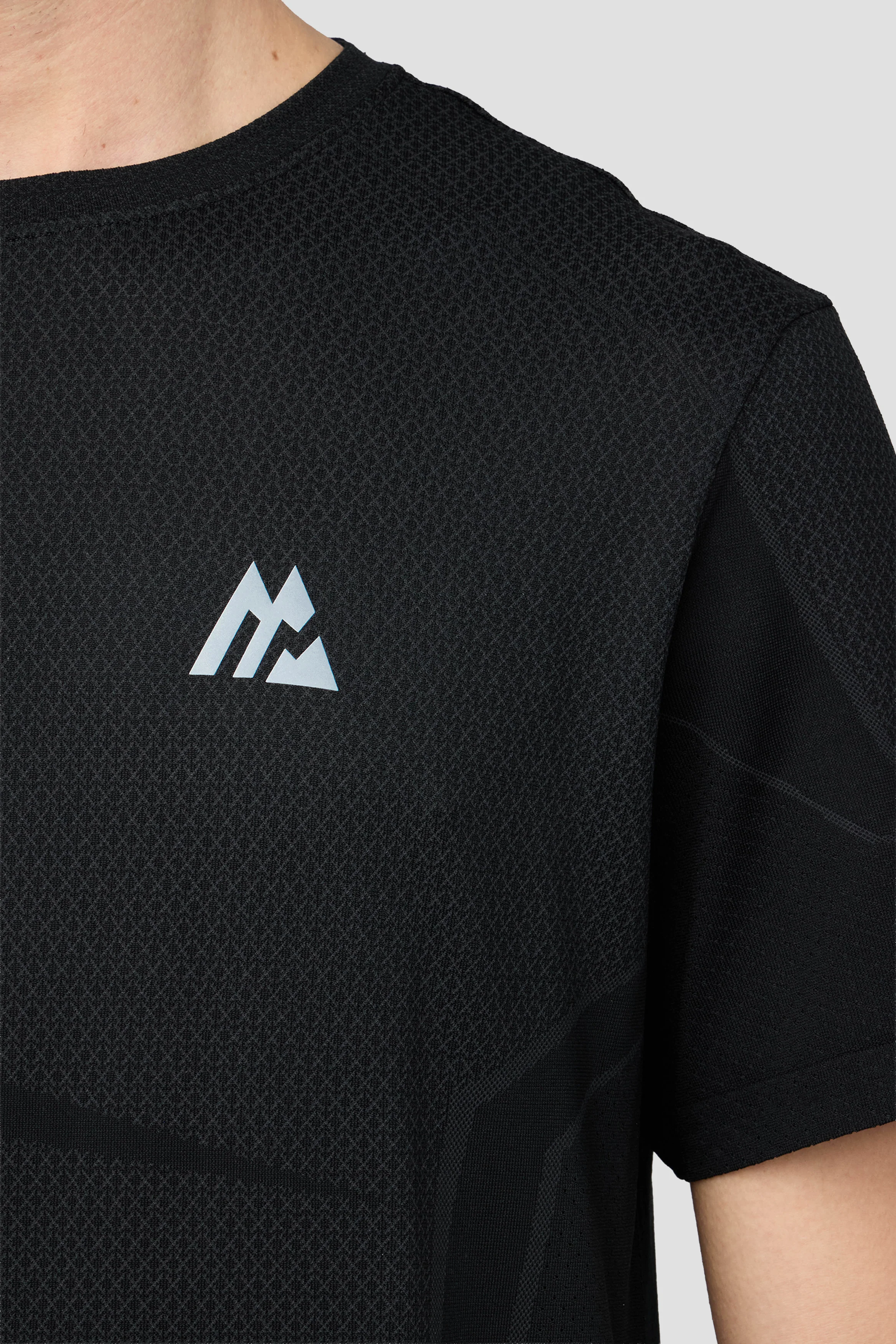Pulse Seamless T-Shirt - Black/Asphalt - Image 3