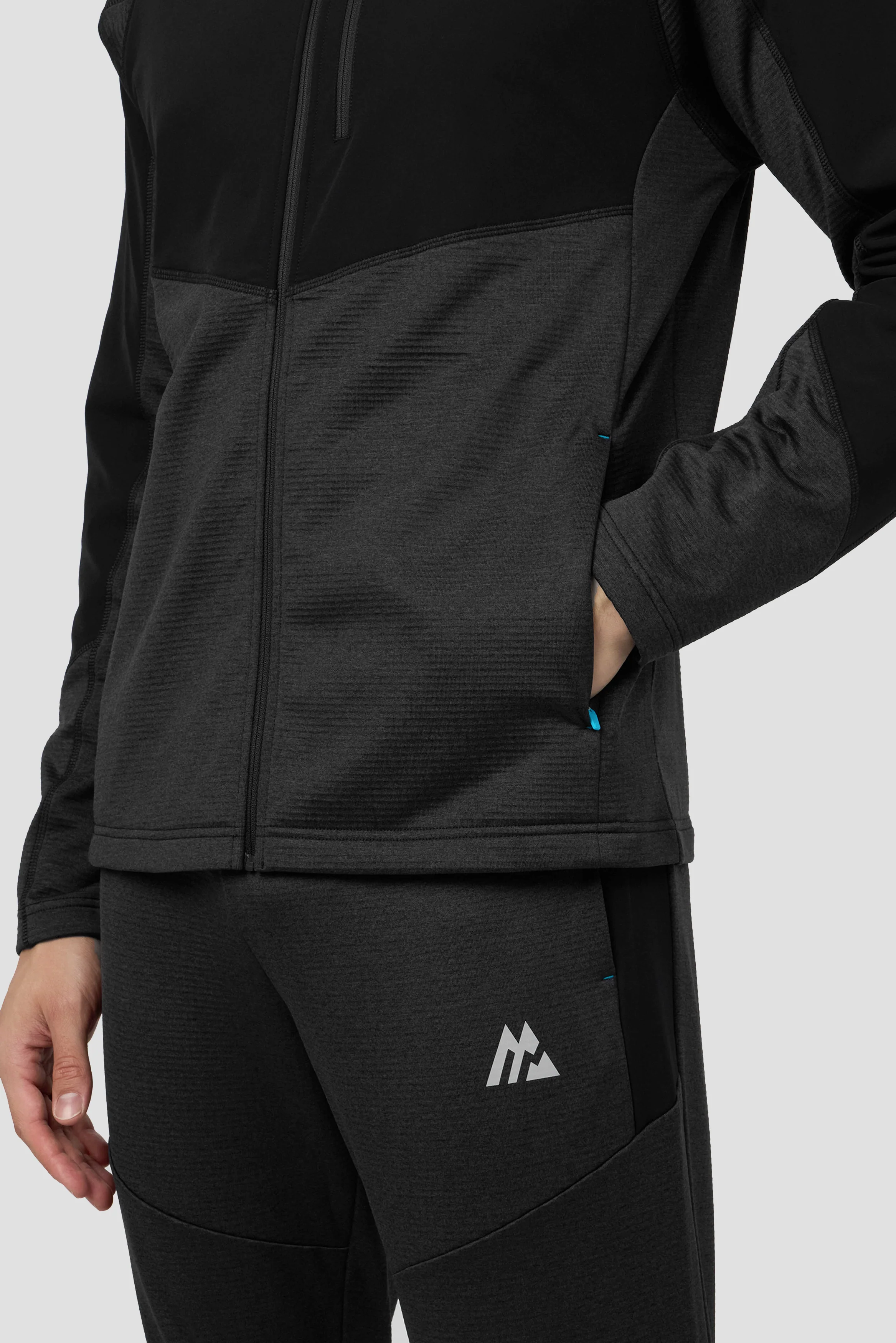 Summit 2.0 Hood - Black - Image 5