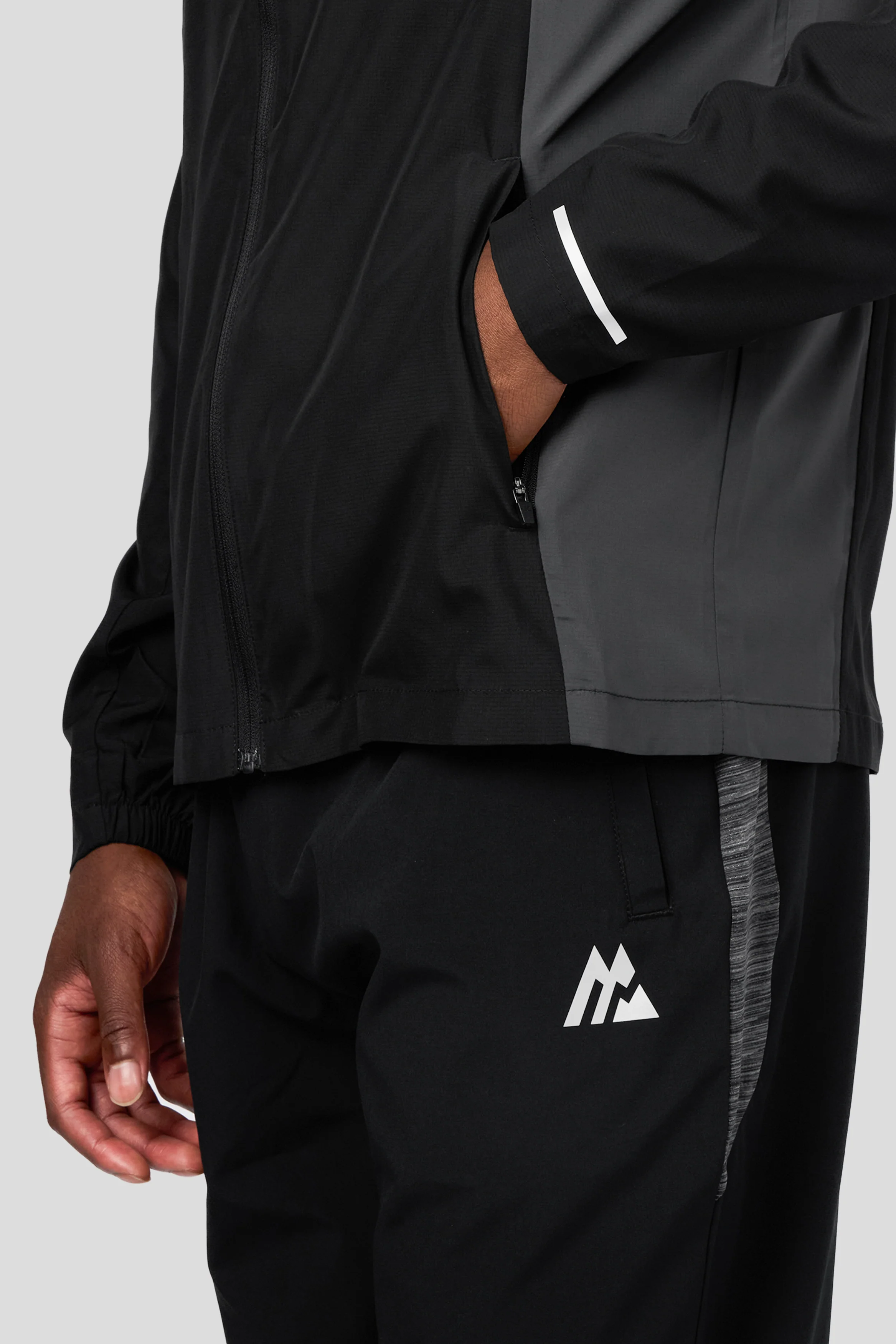 Trail Windbreaker - Black/Grey - Image 5