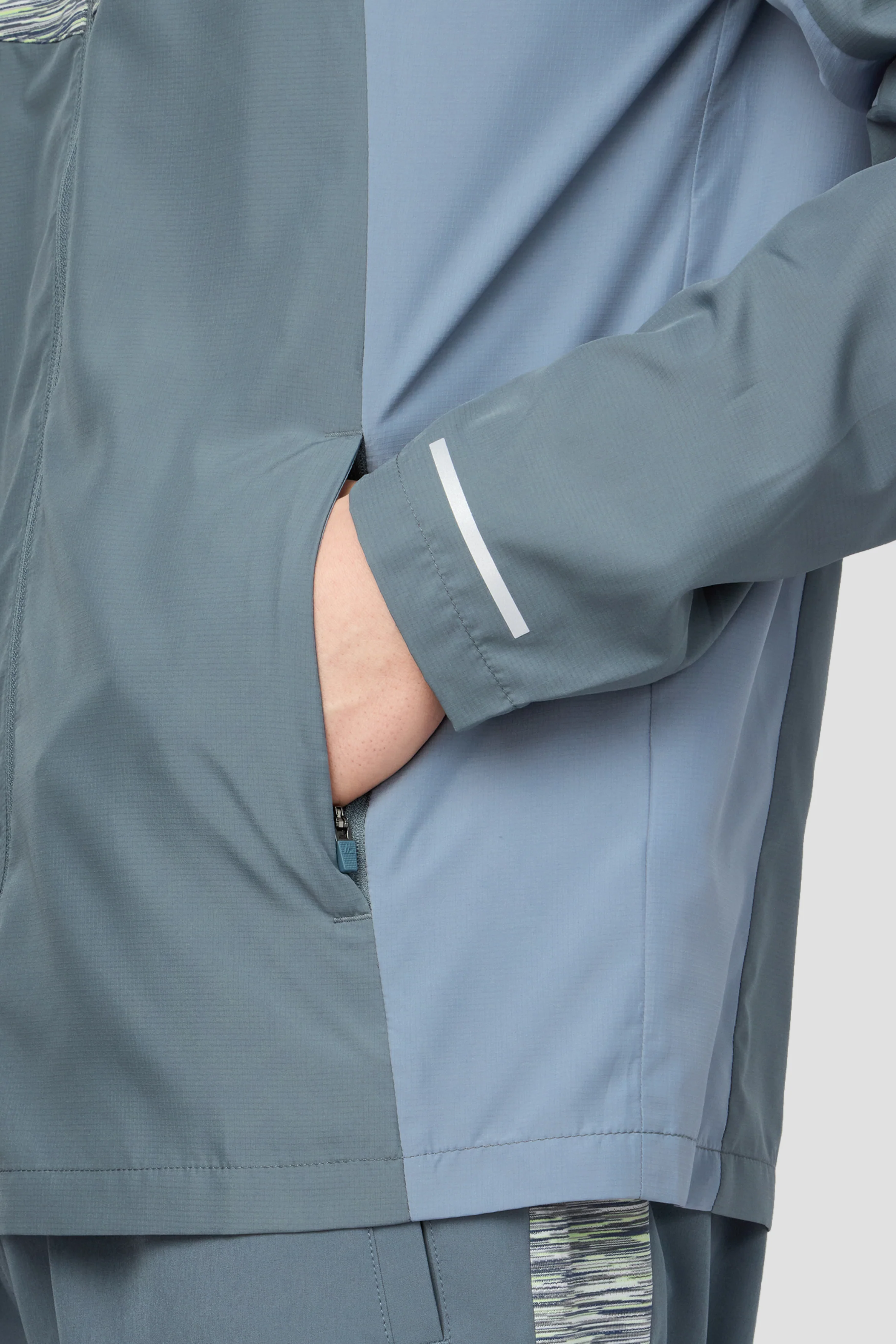 Trail Windbreaker - Grey/Green/White - Image 4